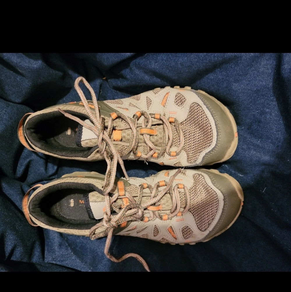 Merrell Performance Footwear Khaki Hiking Shoe Size 7.5